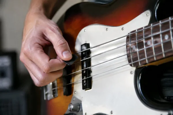 Pick Bass