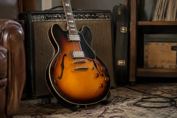 Guitar Semi Hollow Electric