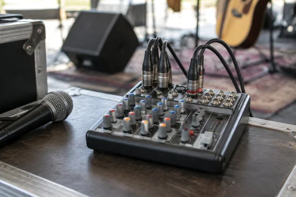 4 Channel Mixer