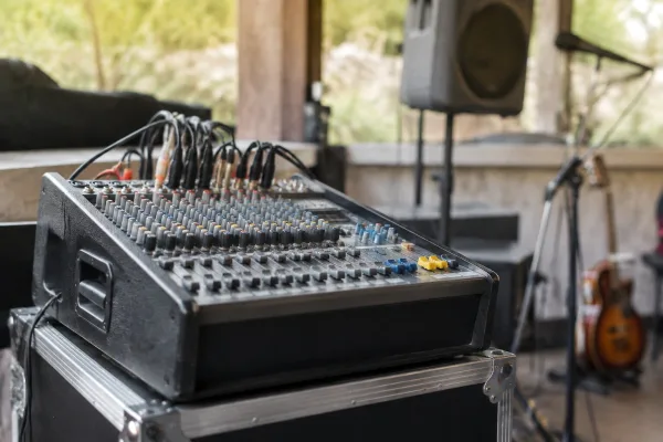 Powered Mixer