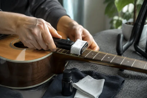 Guitar Strings Cleaner