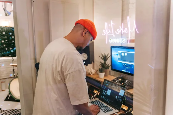 Iloud Studio Monitors