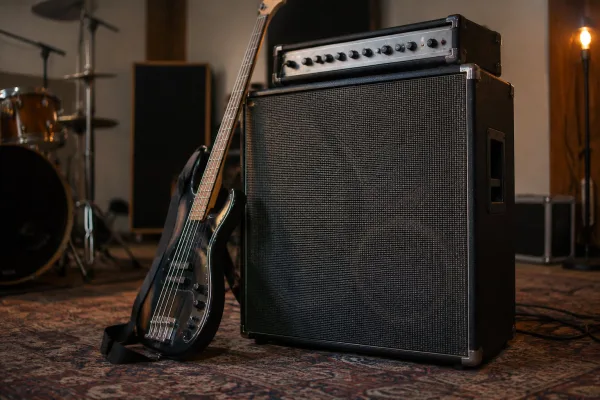 Bass Amp Explained: Features, Types and Tips