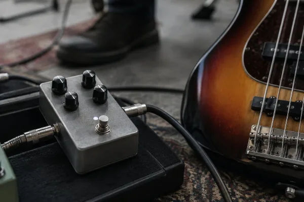 Bass Compressor Pedal for Beginners: A Complete Guide