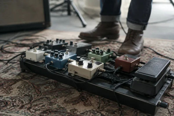 Pedalboard Explained: Features, Types and Tips