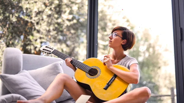 Common Beginner Guitar Mistakes to Avoid