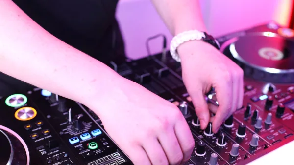 Pioneer Dj Dj Controller: A Complete Buyer's Guide