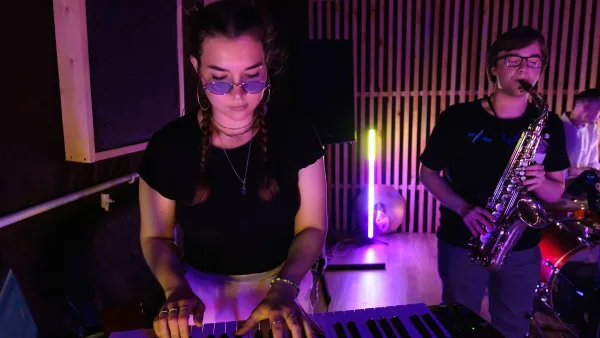 The Best Novation Launchkeys for the Money