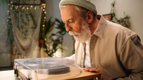 Turntable Stylus Explained: Features, Types and Tips