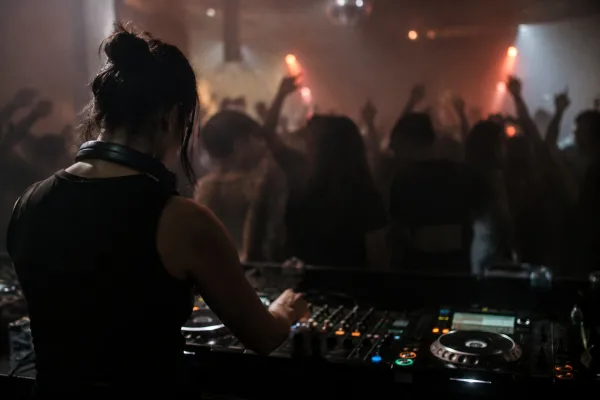 A Beginner's Guide to Deep House