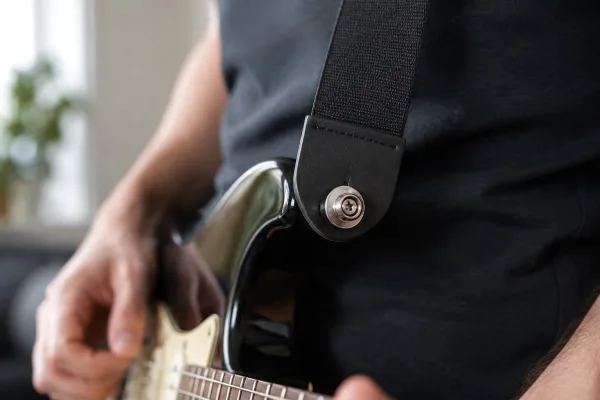 Common Guitar Strap Locks Mistakes to Avoid