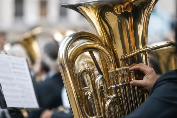 Tubas Brass Instruments for Beginners: A Complete Guide
