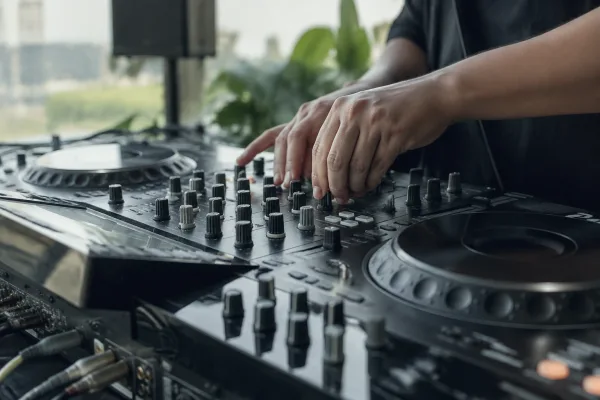 The Ultimate Guide to Dj Controller Portable