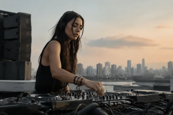 The Complete Guide to Dj City