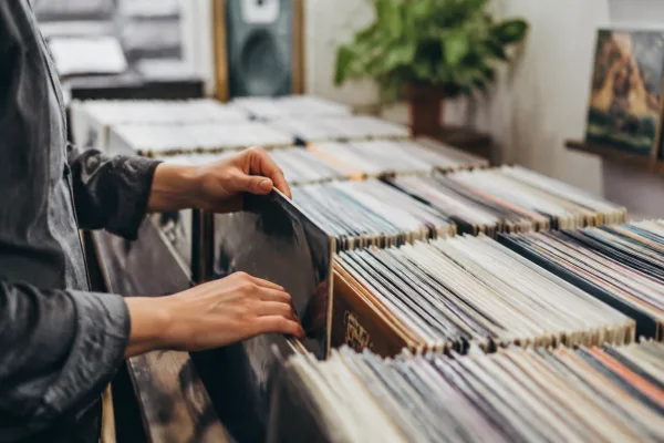 The Complete Guide to Carry On Up The Charts Vinyl
