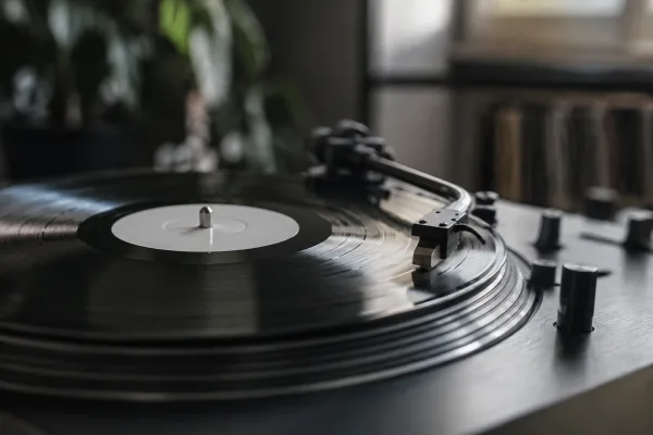 The Complete Guide to Reloop Turntable