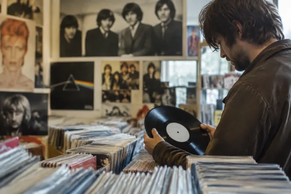 The Complete Guide to British Singles Chart History