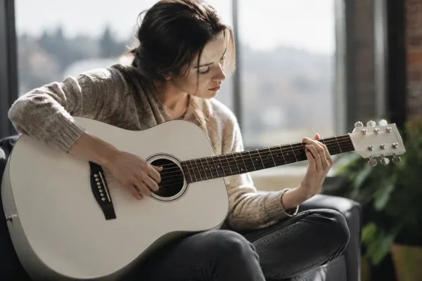 The Complete Guide to Acoustic White Guitar