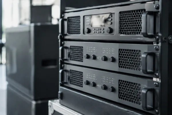 The Complete Guide to Rack Amps