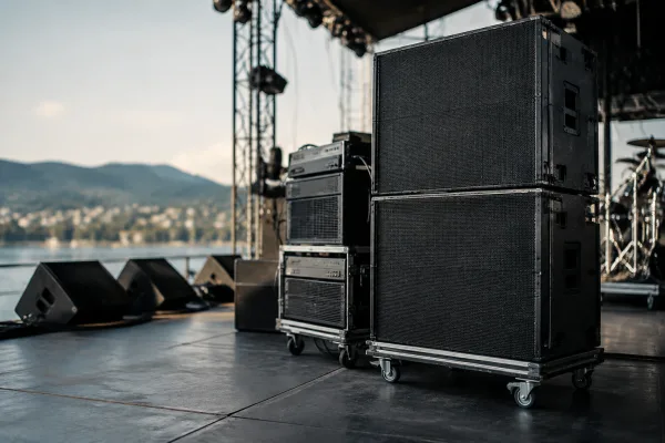 The Complete Guide to Peavey Speakers
