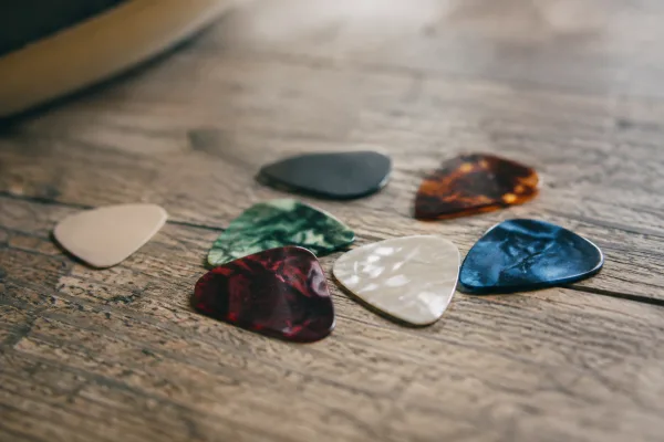 The Complete Guide to Fender Guitar Picks