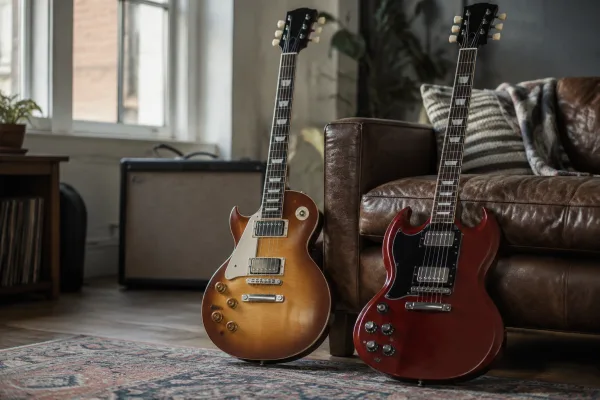 The Complete Guide to Left Handed Gibson Guitars