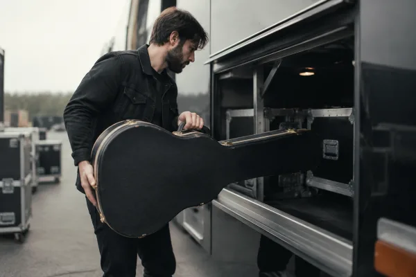 The Complete Guide to Mono Case Guitar
