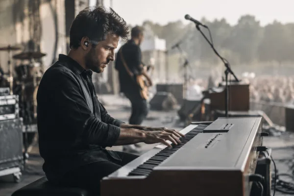 The Complete Guide to Keyboard Stage Piano