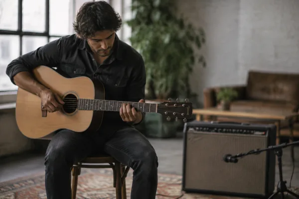 The Complete Guide to Acoustic Fender Amp