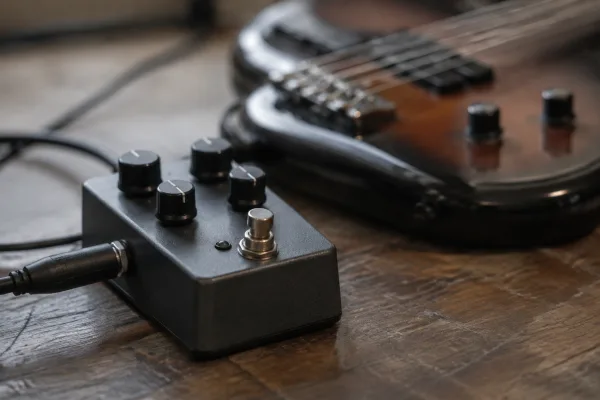 The Complete Guide to Bass Guitar Octave Pedal