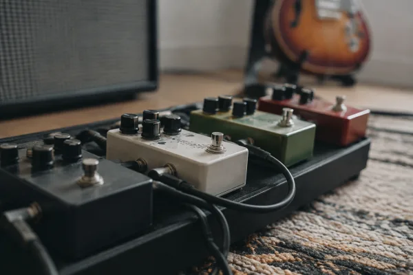 The Complete Guide to Guitar Amp Effects
