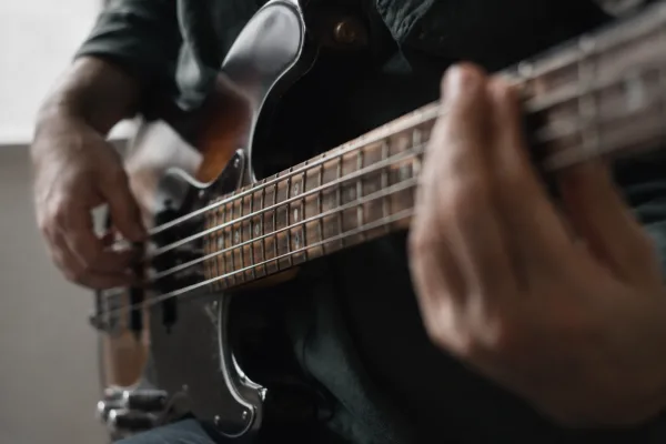 The Complete Guide to Flatwound Bass Guitar Strings