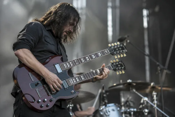 The Complete Guide to Multi Neck Guitars