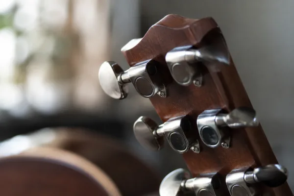 The Complete Guide to Locking Tuning Machines
