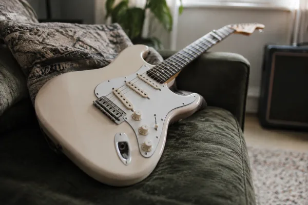 The Complete Guide to White Stratocaster