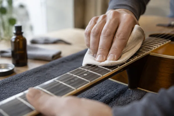 The Complete Guide to Guitar Fretboard Cleaner