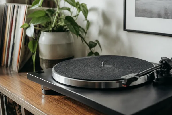 The Complete Guide to Vinyl Record Slipmat