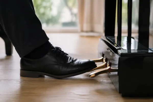 The Complete Guide to Piano Keyboard Sustain Pedal