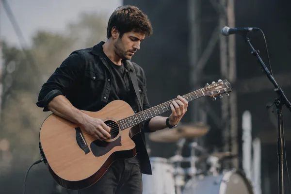 The Complete Guide to Acoustic Electric Fender