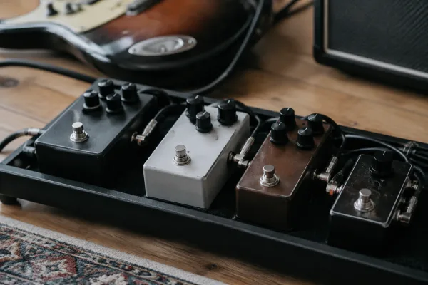 The Complete Guide to Octave Guitar Effect