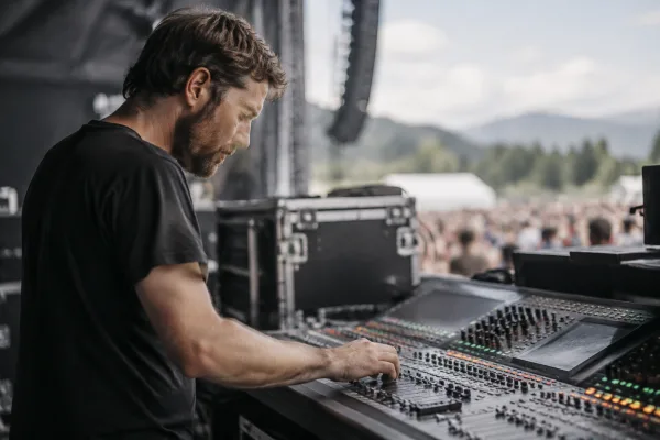 The Complete Guide to Mixer Console