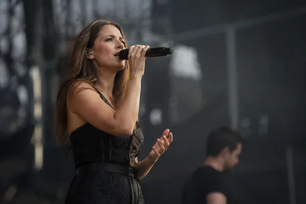 The Complete Guide to Wireless Mics For Singing