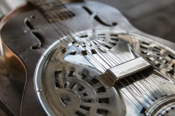 The Complete Guide to Resonator Guitar Guitars