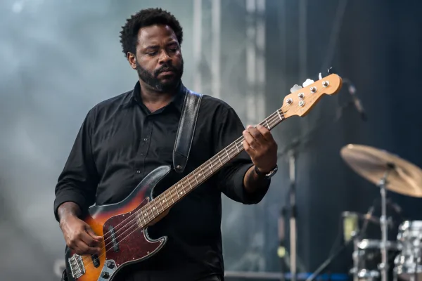 The Complete Guide to Electric Bass Strap