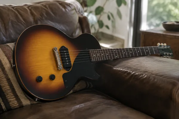 The Complete Guide to Gibson Lp Junior