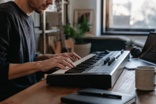 The Complete Guide to Portable Electronic Keyboards