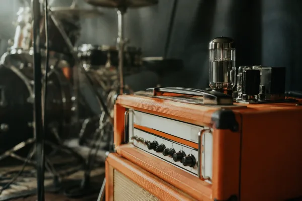 The Complete Guide to Orange Guitar Amplifiers