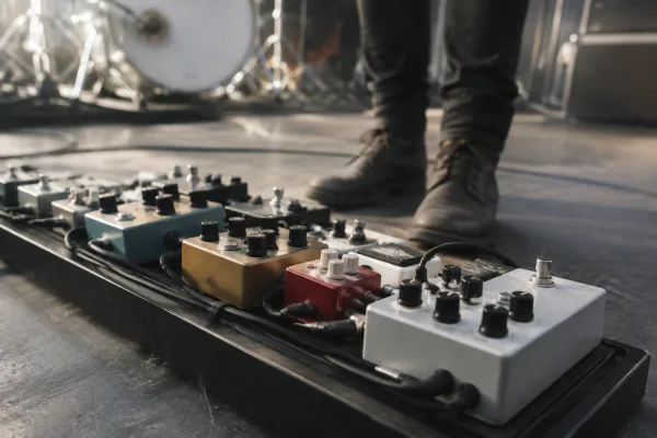 The Complete Guide to Pedalboards For Guitar Effects
