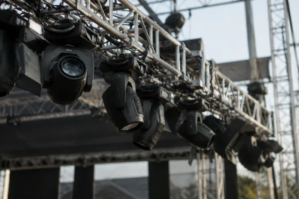The Complete Guide to Stage Concert Lighting