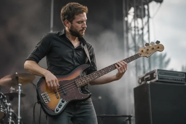 The Complete Guide to Electric Bass Guitar Amplifier